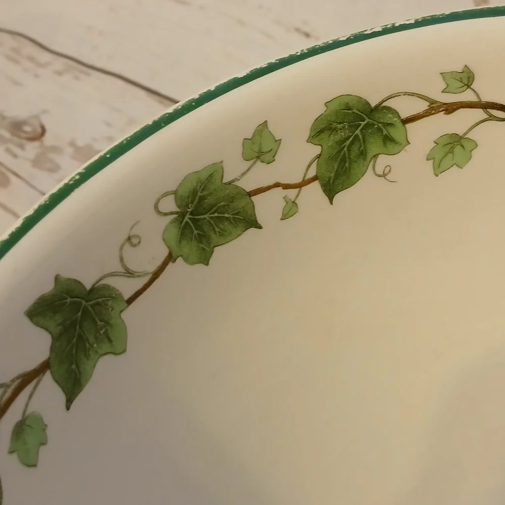 Harker Hotoven Vintage Green Ivy Bowl